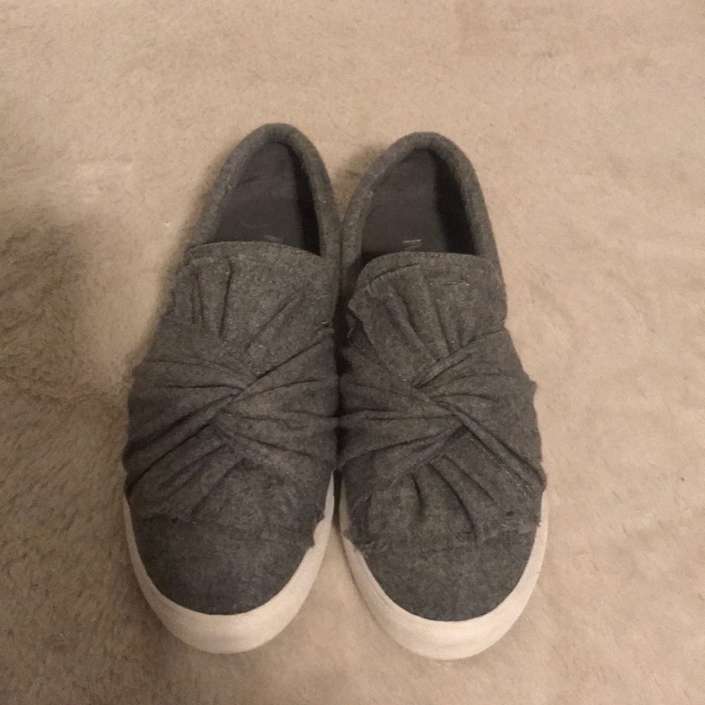Gray MIA Shoes with twisted fabric design